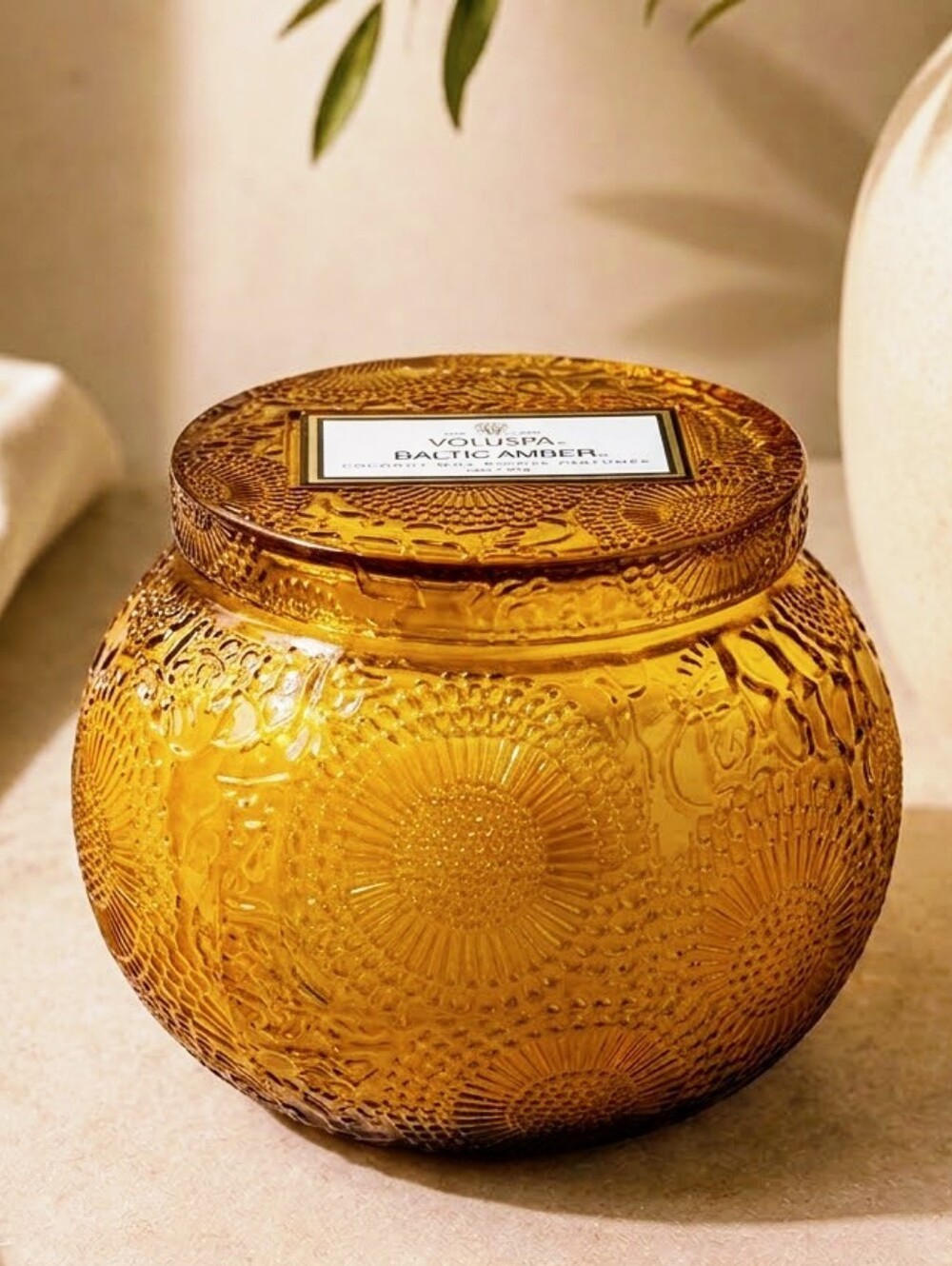 Voluspa Candle Baltic Amber Embossed Glass Jar + Lid Scented Coconut Wax 14 oz